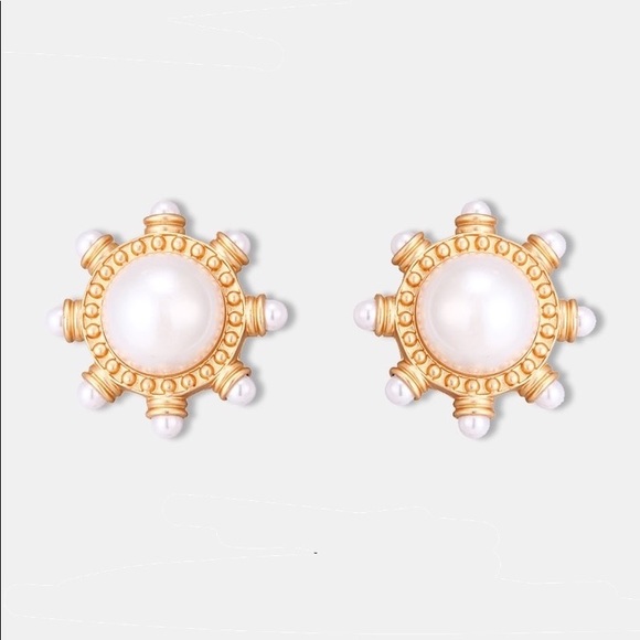 Vintage Jewelry - Vintage Round Pearl Clips with Studs